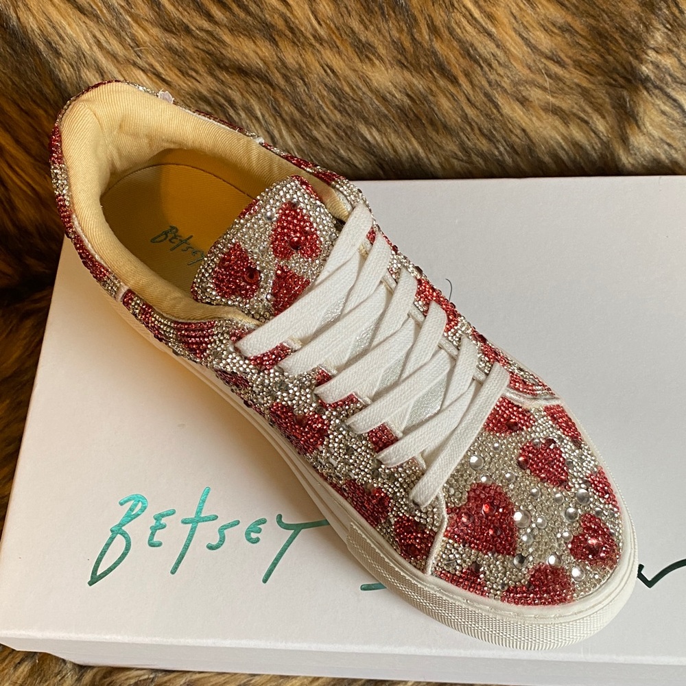 Betsey Johnson Women’s Sidny Platform Sneakers - Hearts - Picture 6 of 8
